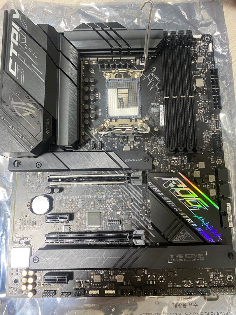 ROG STRIX B660-F GAMING WIFI マザーボード　ATX