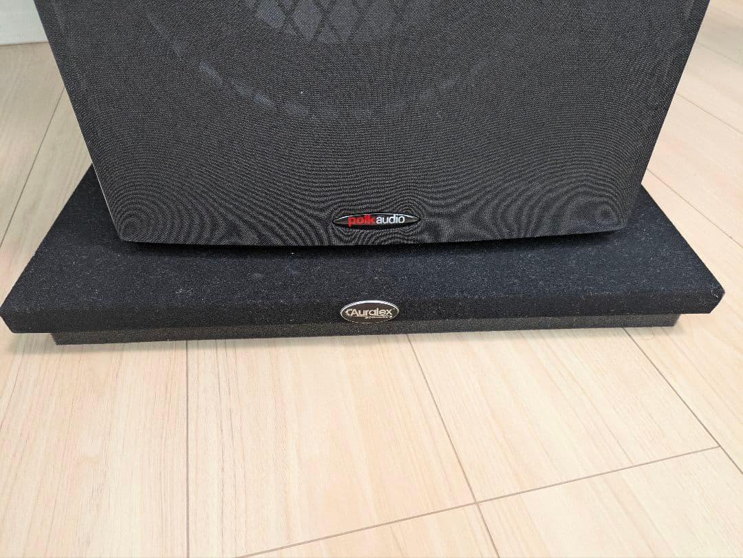 Polk Audio PSW10 & AURALEXアイソレーションパッド