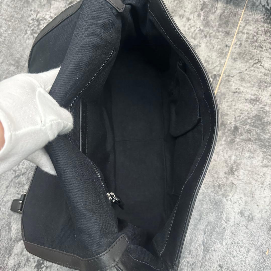 極美品✨バーバリー ノバチェック メッセンジャーバッグ 斜めがけ A4 メンズ