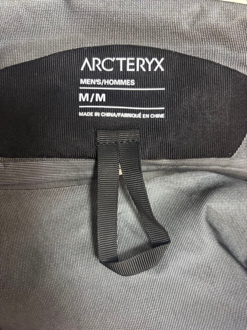 ARC'TERYX GORE-TEX マウンテンパーカー ブラック　Mサイズ
