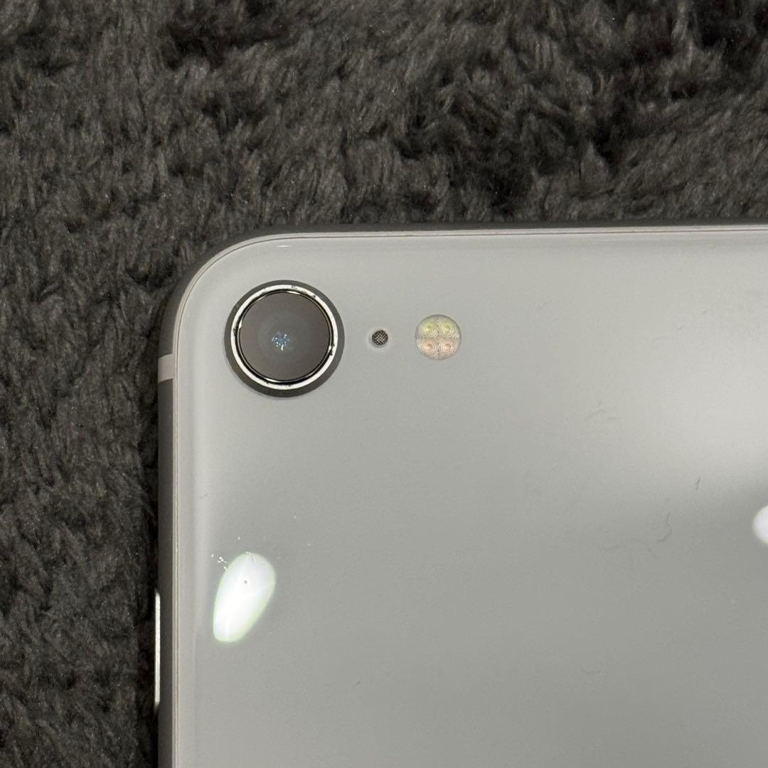 Apple iPhone SE (第2世代) ホワイト 64GB 本体