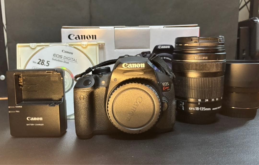 Canon EOS Kiss X7i ダブルレンズセット 美品　箱付き