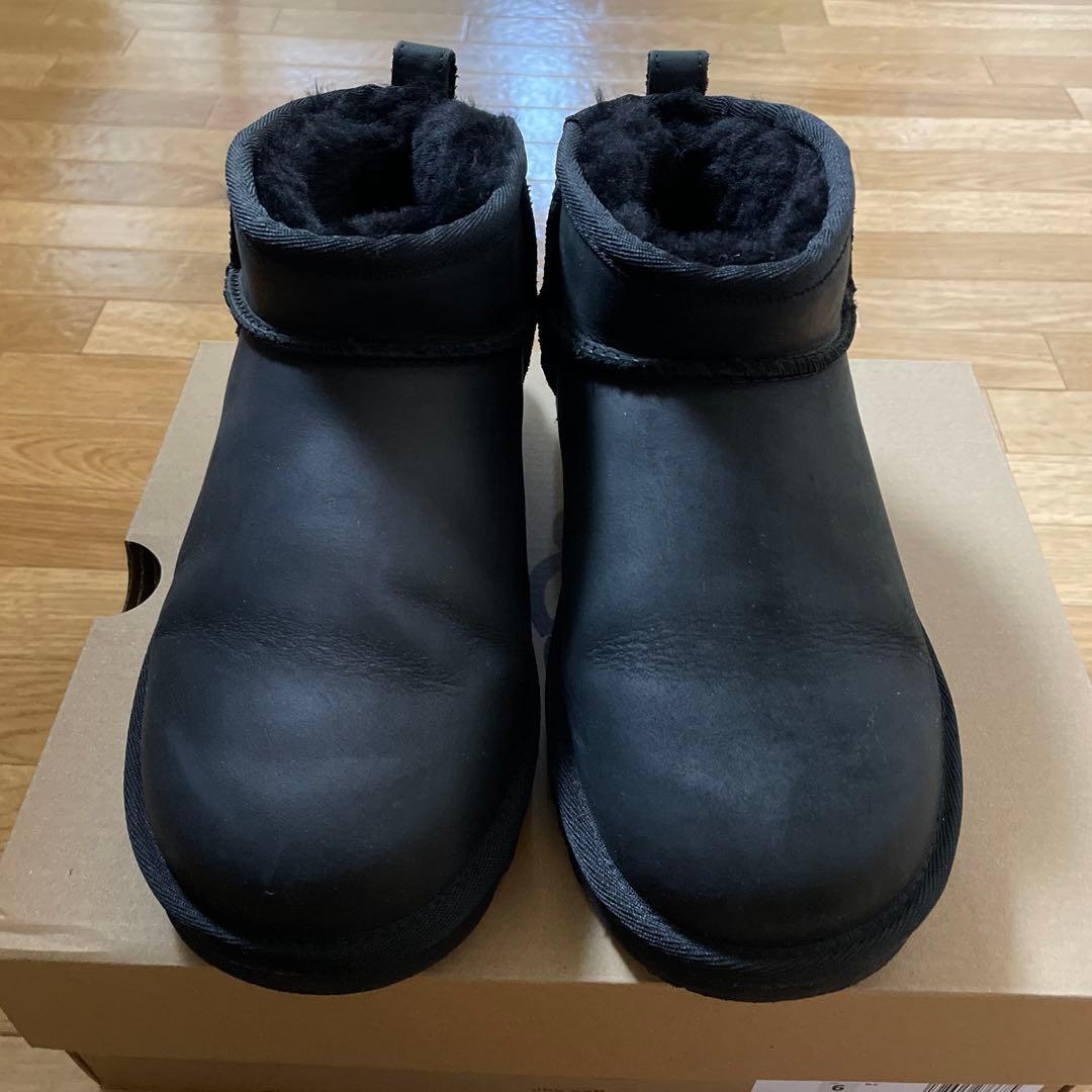 新作　完売品UGG クラッシックウルトラミニレザー　ブラック23 ロンハーマン