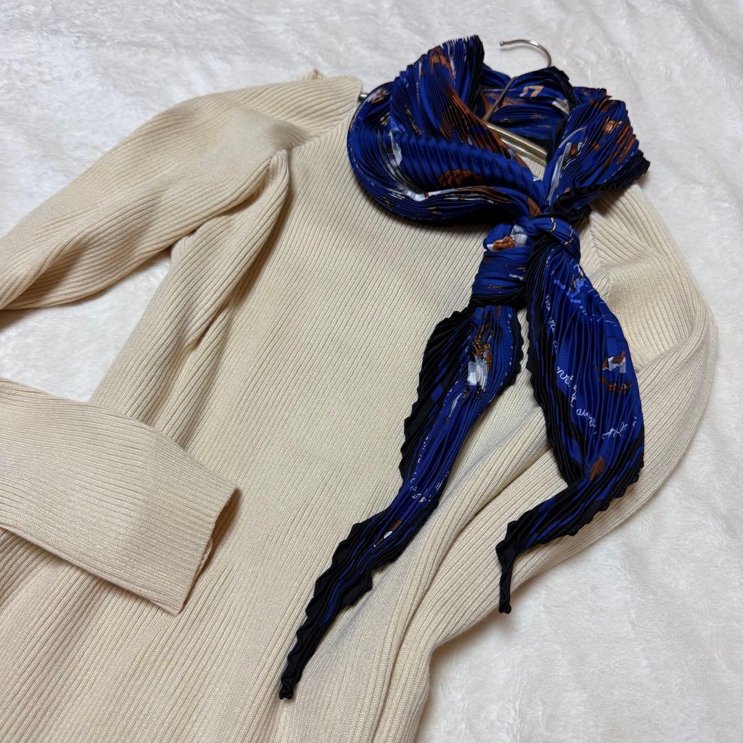 M*☆様 エルメス　プリーツ　カレ　スカーフ　青い木馬