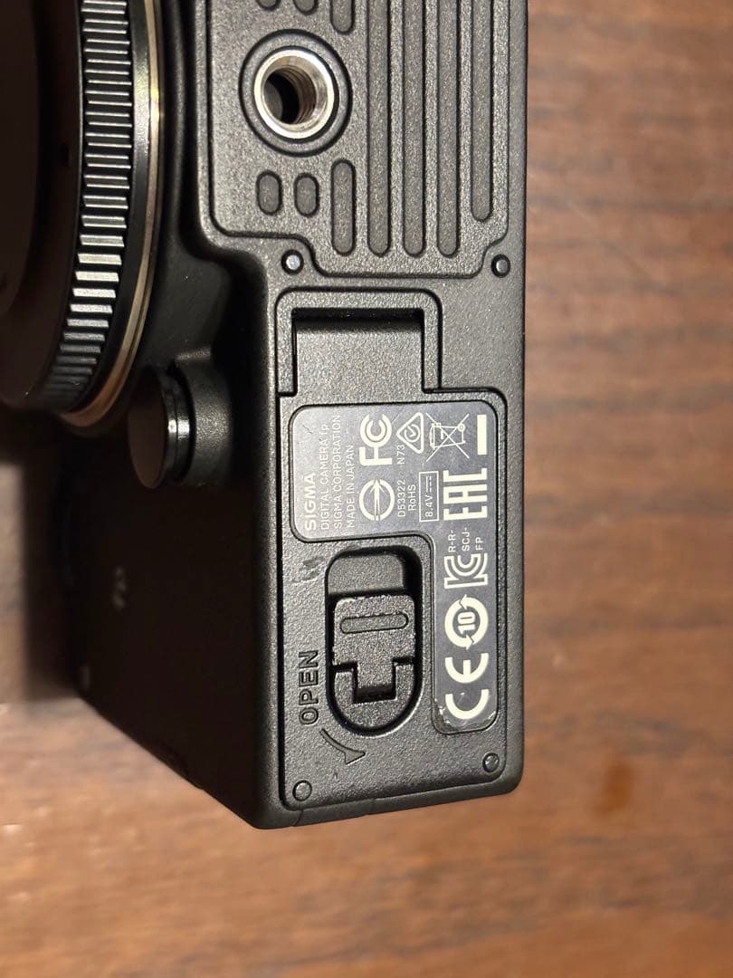 SIGMA fp ミラーレスカメラ
