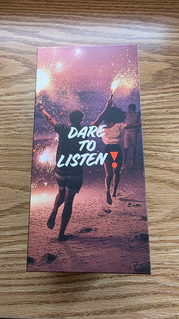 JBL Flip 6スマートスピーカー 本体とUSBケーブル