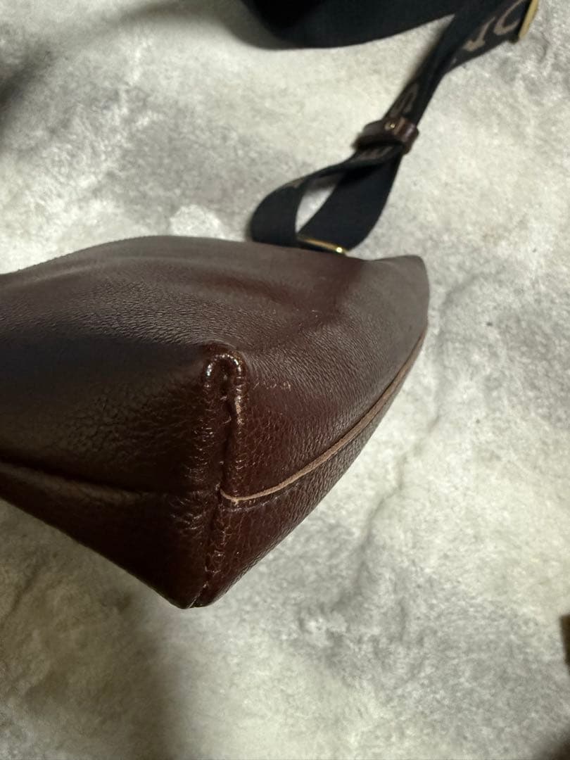 イルビゾンテブラウンレザー　ショルダーバッグ