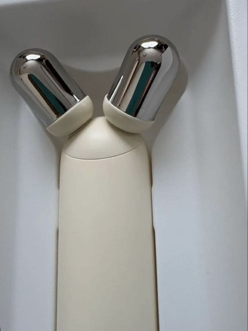 中顔面ケアセット　リフトEMSローラー ブースタープロミニプラス　メディキューブ