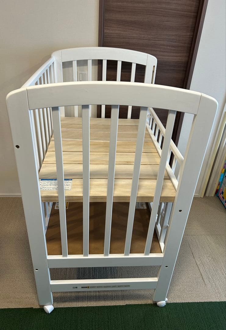 【送料込】カトージ　ベビーベッド　ハイタイプ　ミニ　ホワイト