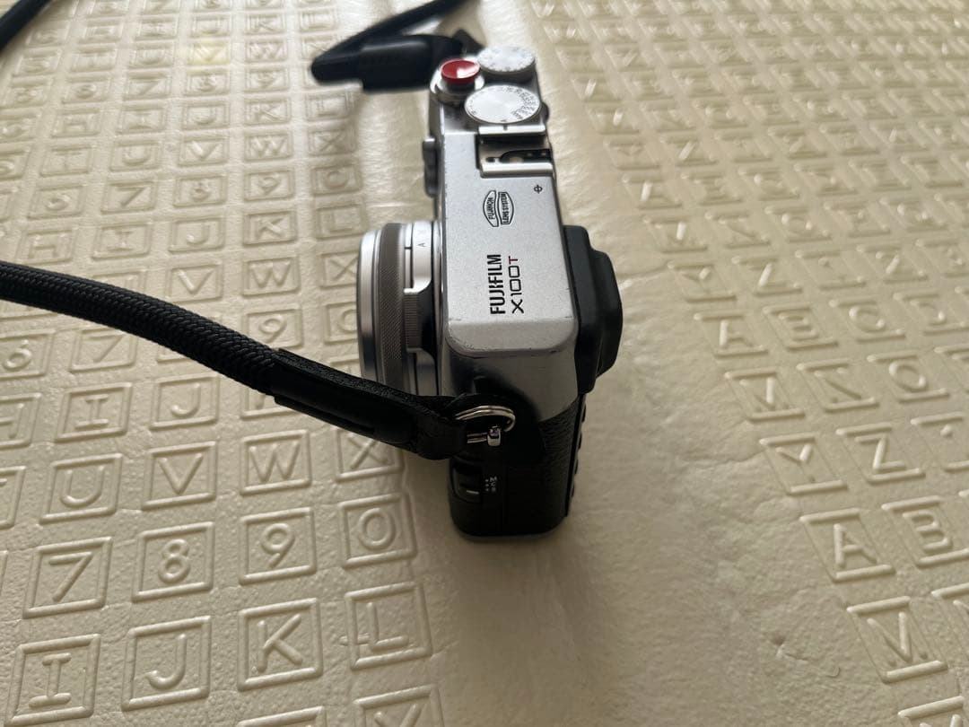 パ*コ様 最終値引き Fujifilm X100T コンパクトデジタルカメラ