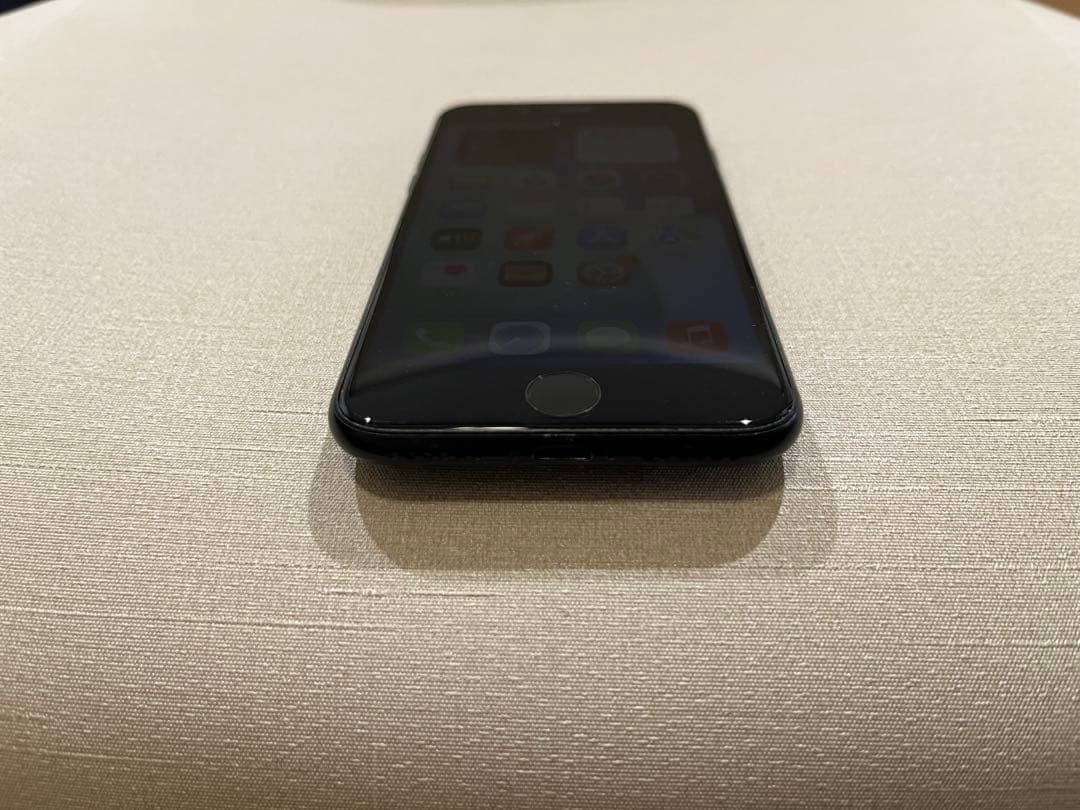 Apple iPhone SE2 128GB SIMフリー　バッテリー82%