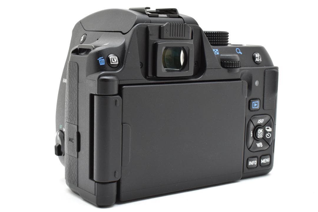 ■ ほぼ新品 ■ ペンタックス　PENTAX K-70 ボディ〈S数3678回〉