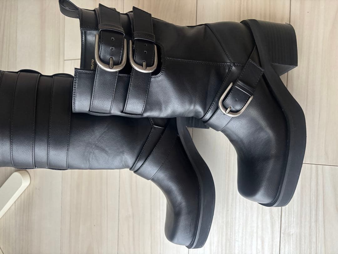 SIDE HOLE MIDDLE ブーツ　ベルト付き