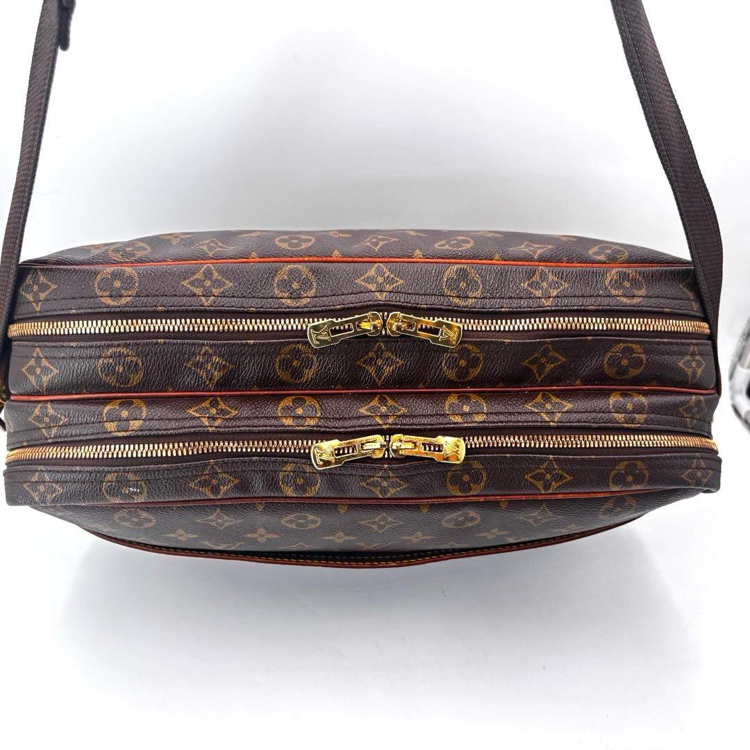 LOUIS VUITTON ルイヴィトン　モノグラム リポーター GM