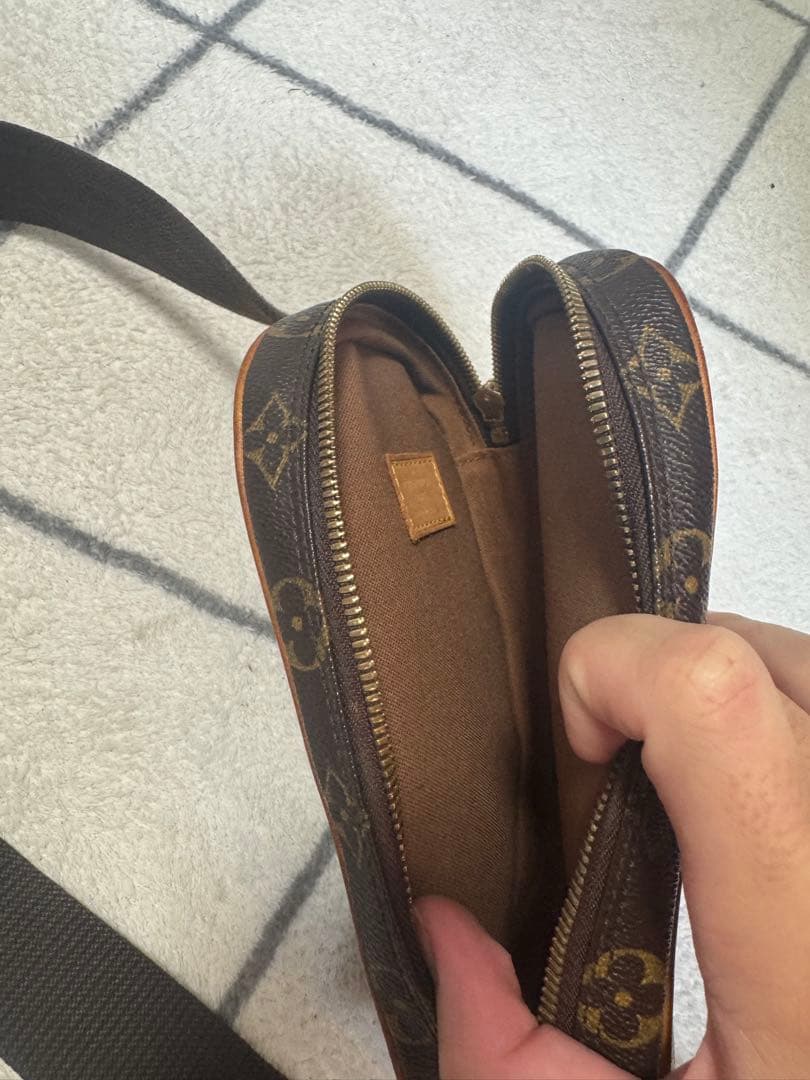 Louis Vuitton ボディバッグ モノグラム