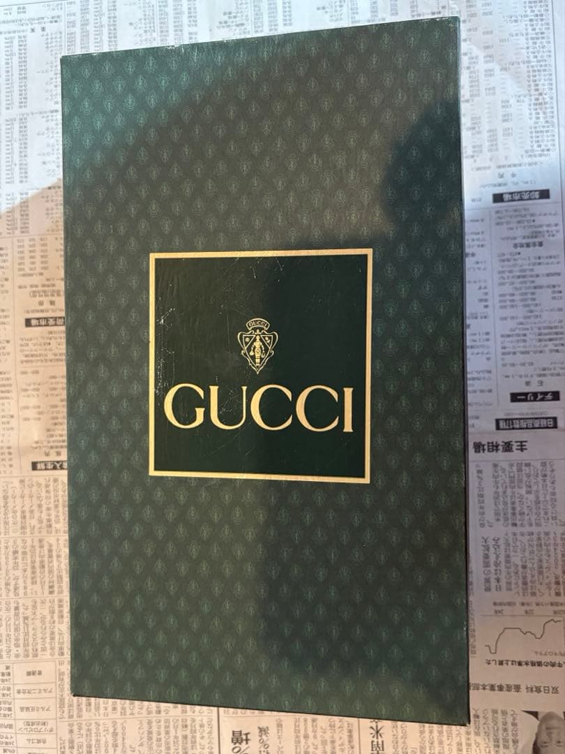 GUCCI ピンク スエード ローファー 8