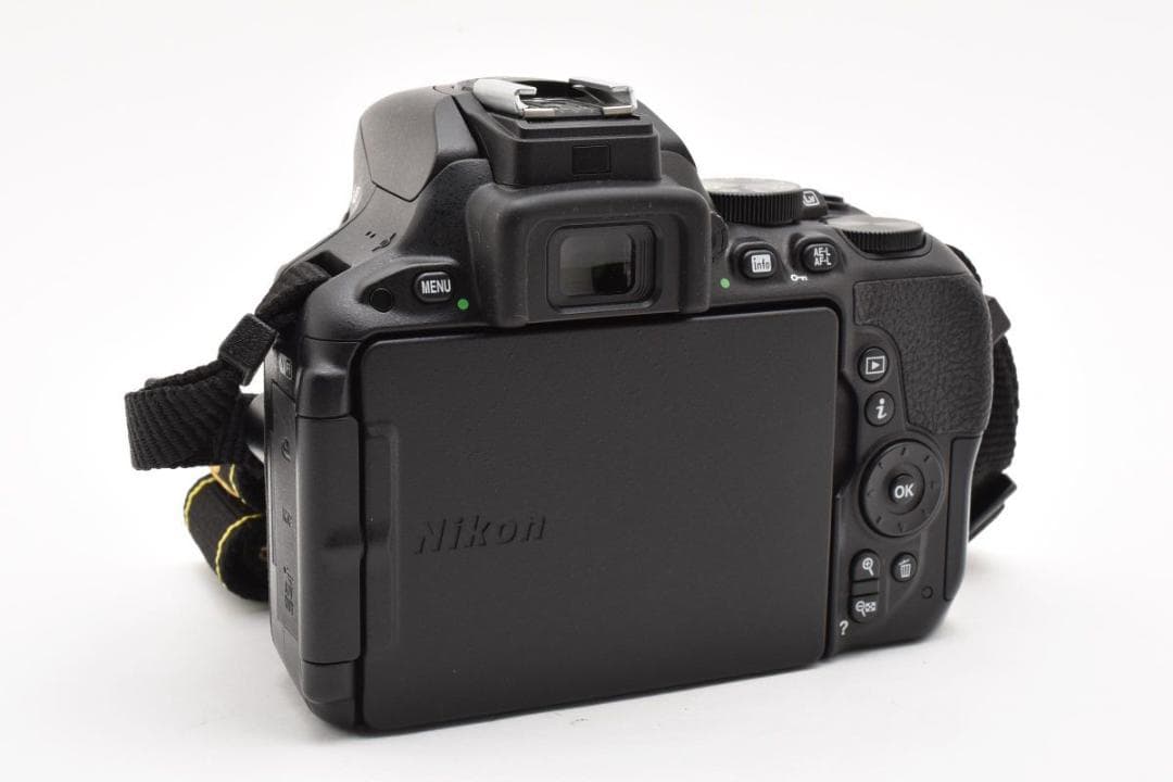 超美品 5029ショット　Nikon　D5500　ダブルレンズ 　Wi-Fi