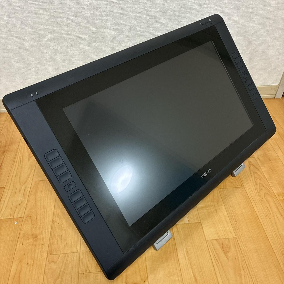 ワコム 液晶ペンタブ 21.5インチ Cintiq22HD DTK-2200