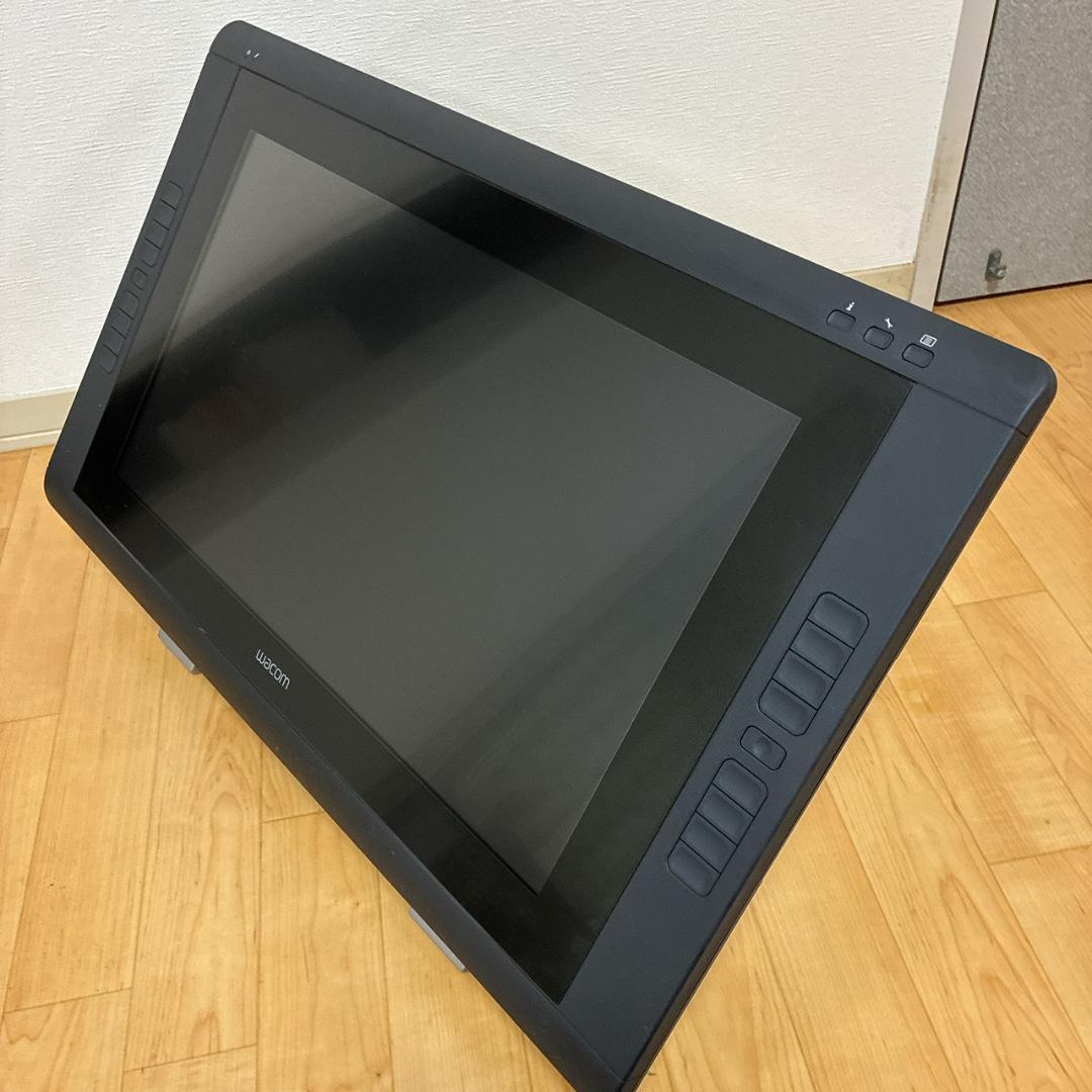 ワコム 液晶ペンタブ 21.5インチ Cintiq22HD DTK-2200