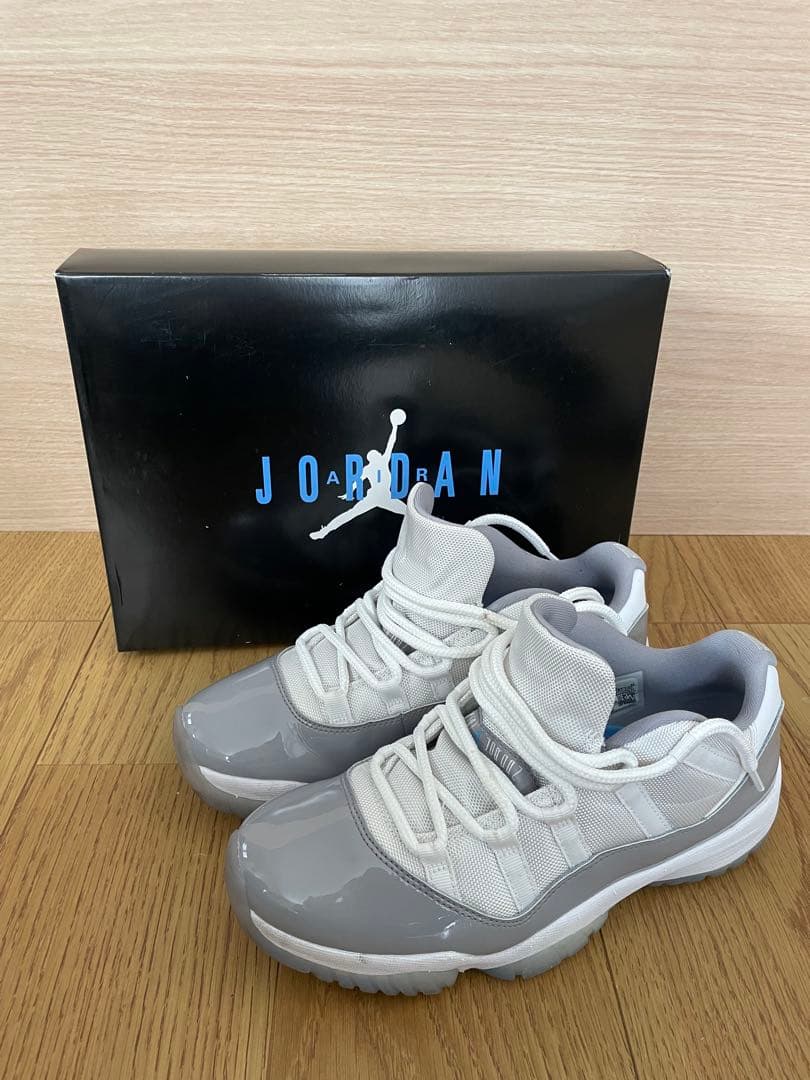 【美品】ナイキ エアジョーダン 11レトロ ロー　27cm 白　グレー