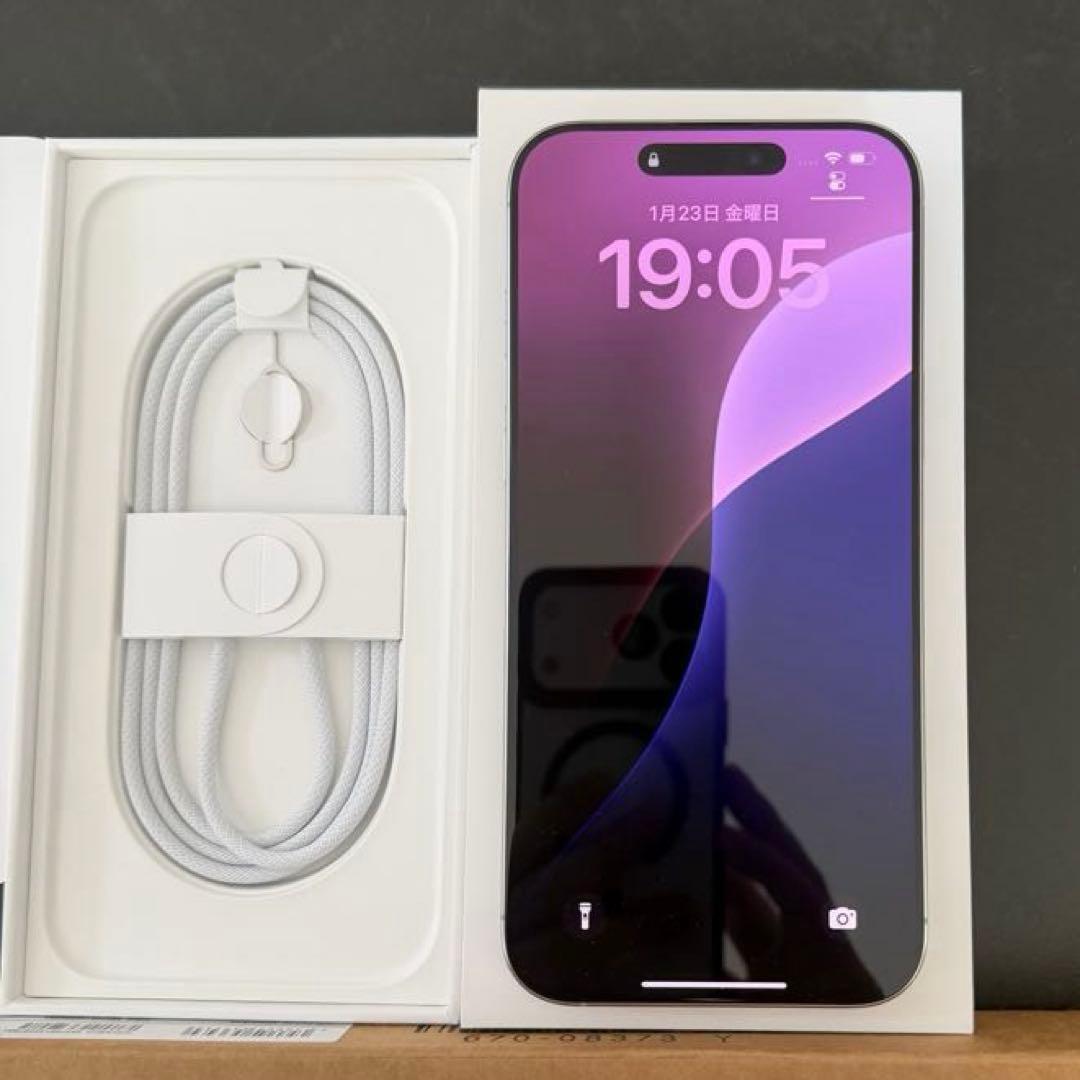 iPhone 16 Pro Max 256GB SIMフリー ホワイトチタニウム