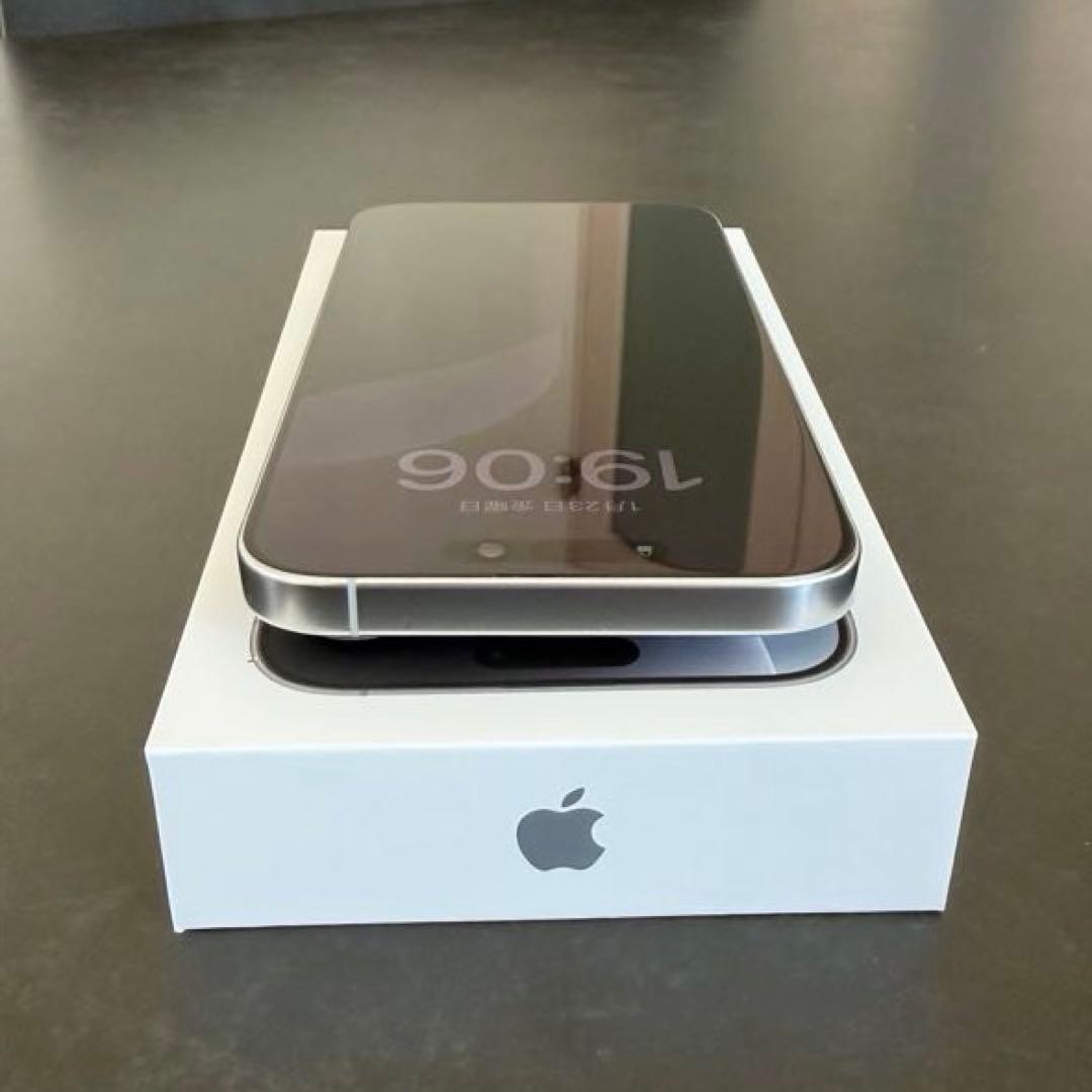 iPhone 16 Pro Max 256GB SIMフリー ホワイトチタニウム