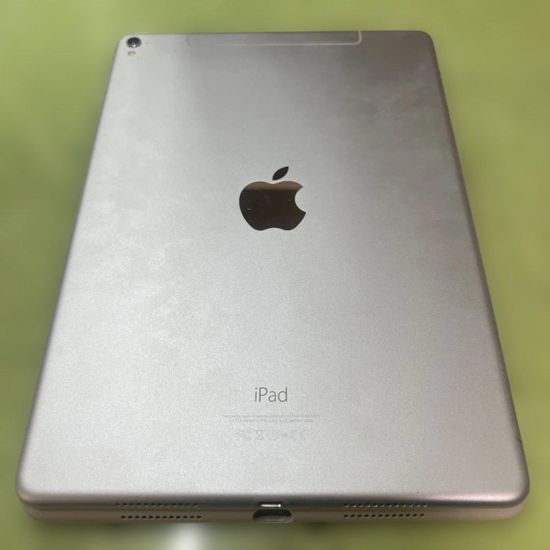iPad Pro 128GB SIMフリーキーボードケース