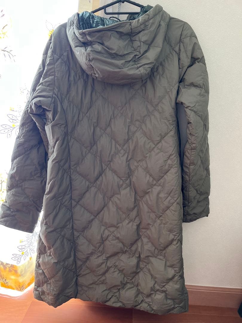 美品　モンベル　ダウンパーカー　L