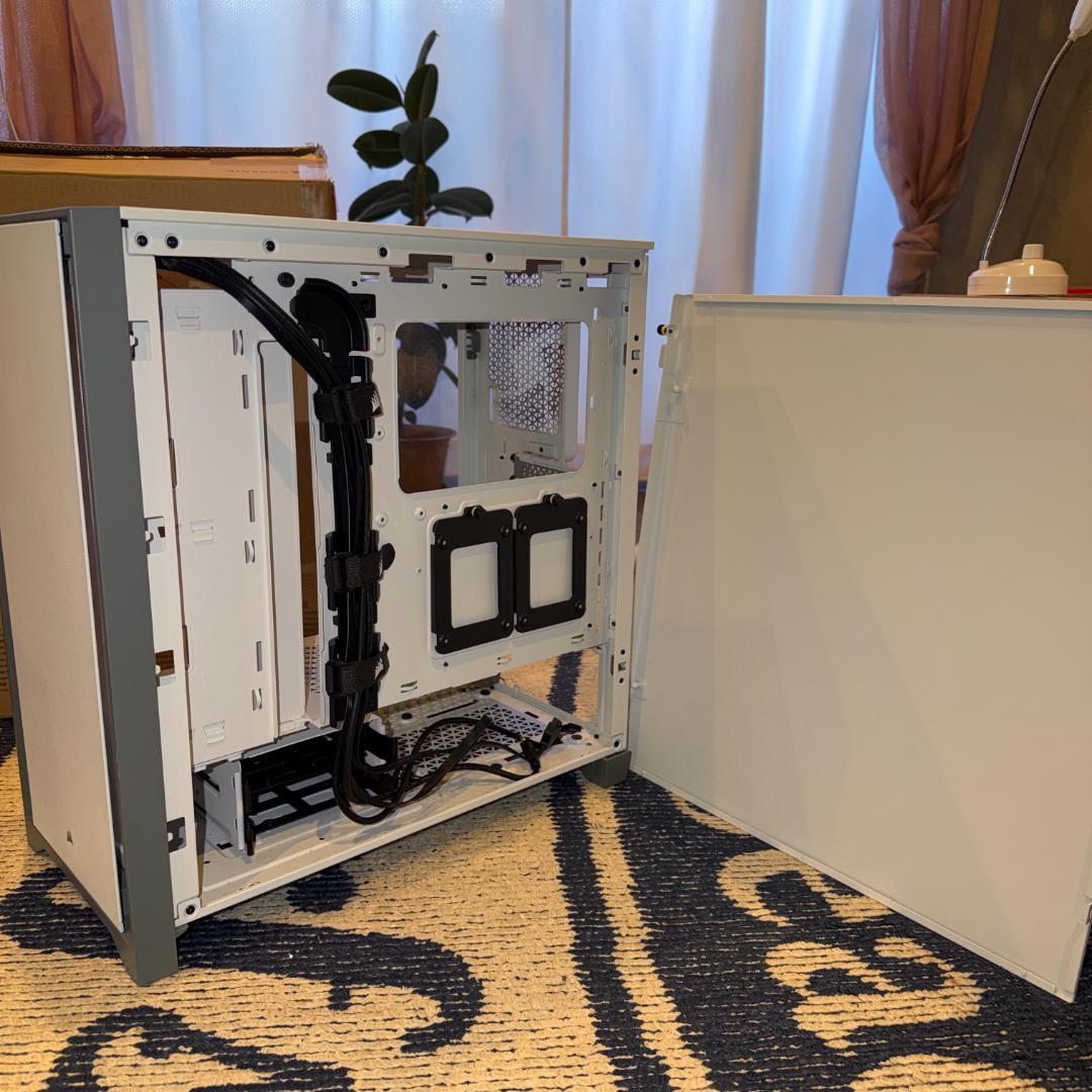 大サービス品有り CORSAIR 4000D ミドルタワーPCケース