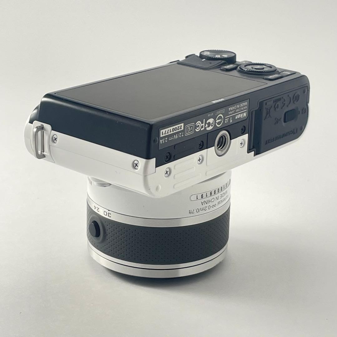 【ショット数2000・返品保証】Nikon1 J2 ホワイト レンズキット