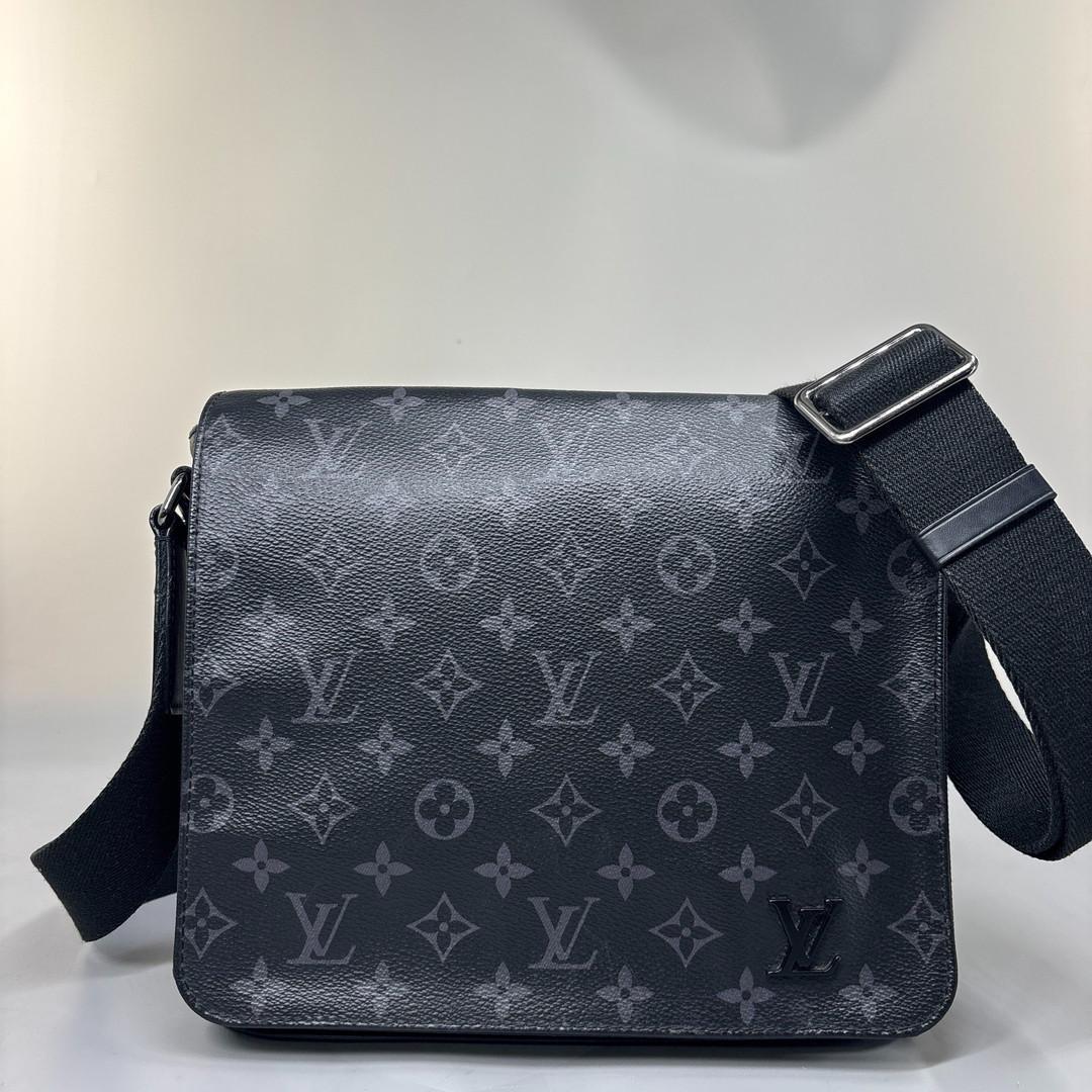 超極美品 ルイヴィトン ディストリクトPM NV2 M45272 エクリプス