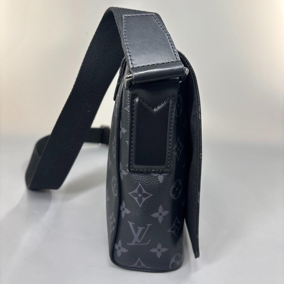 超極美品 ルイヴィトン ディストリクトPM NV2 M45272 エクリプス