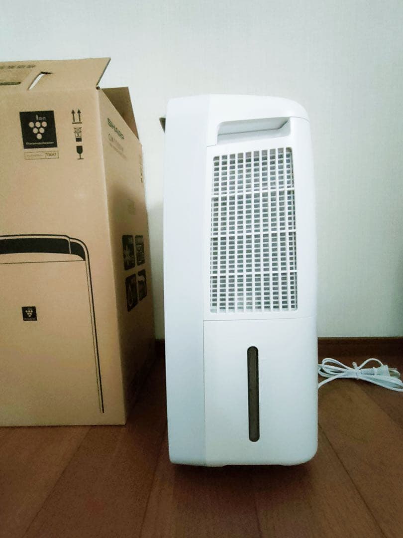 SHARP シャープ　【CM-T100-W】 冷風・衣類乾燥・除湿機