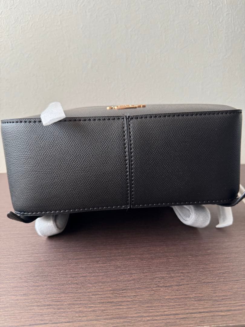 R*様 COACH ブラック バックパック