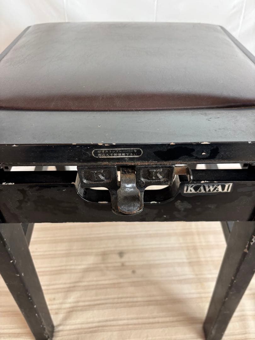 ピアノ　椅子　カワイ