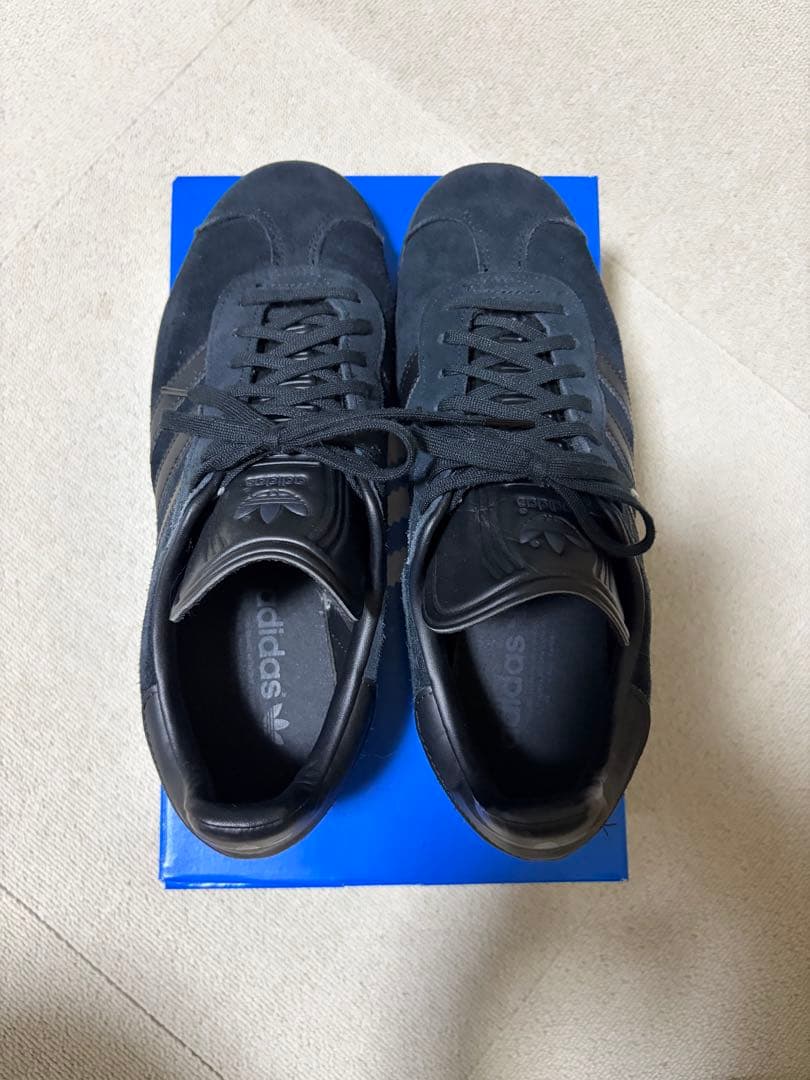 レ*ン様 adidas Gazelle トリプルブラック
