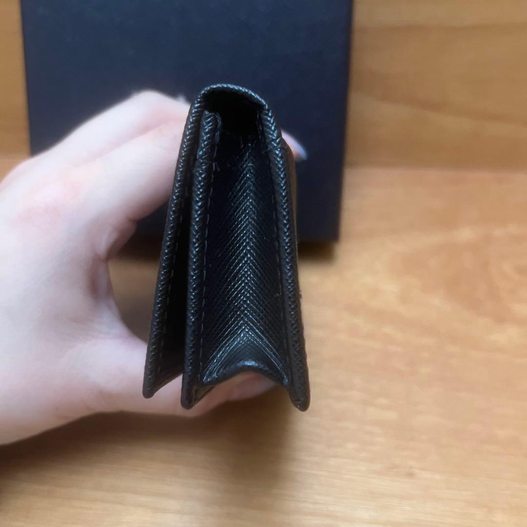 しょう　PRADA サフィアーノレザー 名刺入れ ブラック