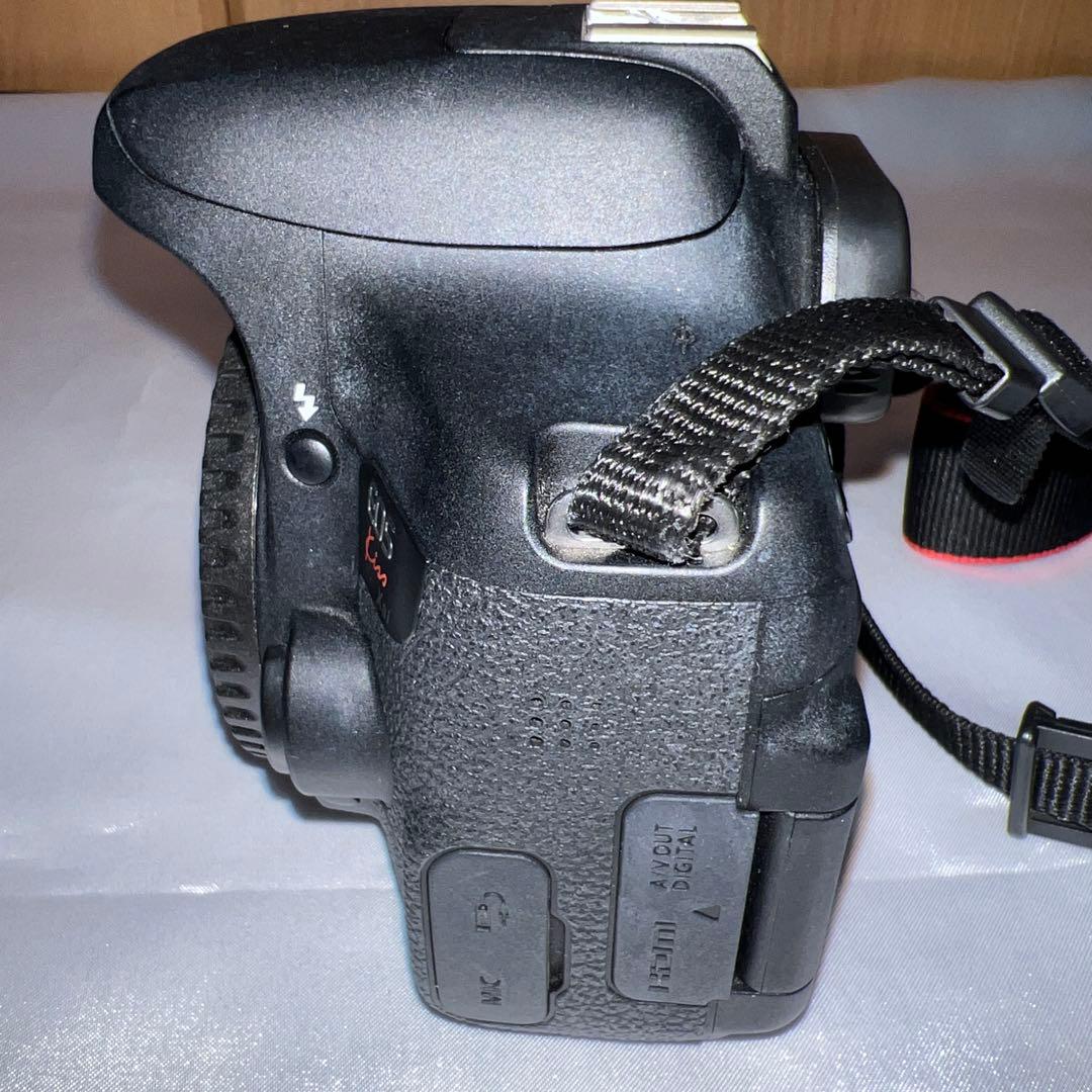 Canon EOS Kiss X8i ダブルズーム 一眼レフカメラ　フルセット