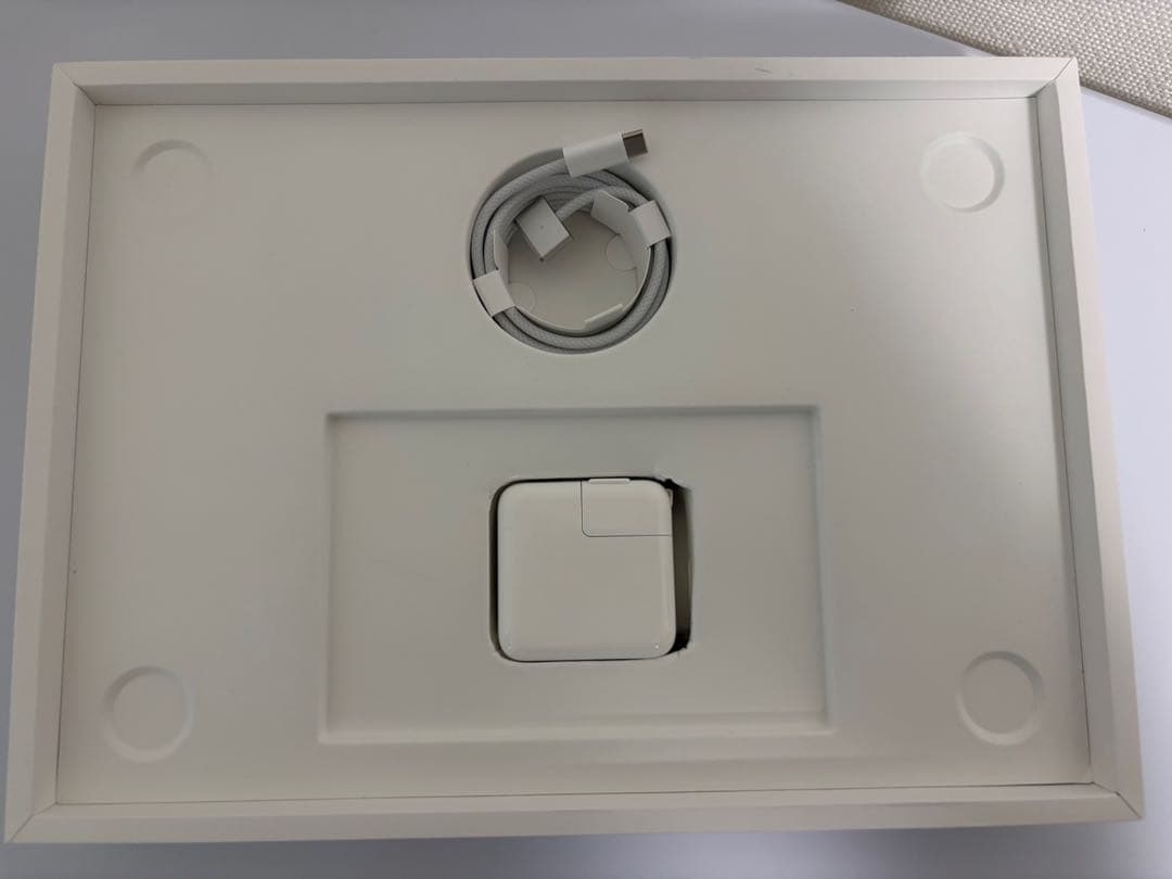 MacBook M2 air シルバー 13, 8gb, 256gb