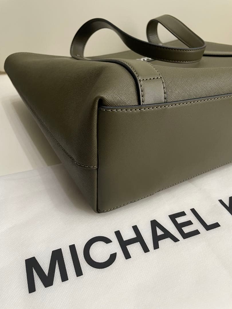 【新品未使用❤︎】MICHAEL KORS オリーブビジネスバッグ　マイケルコース