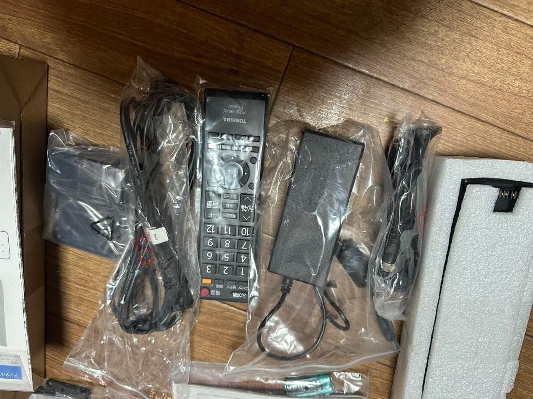 災害停電時バッテリー3時間使用OK未使用美品東芝19型地デジテレビ19P2