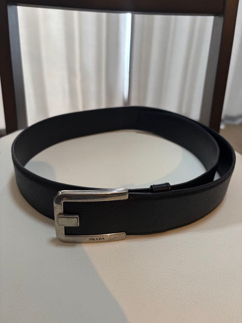 PRADA ブラックレザーベルト