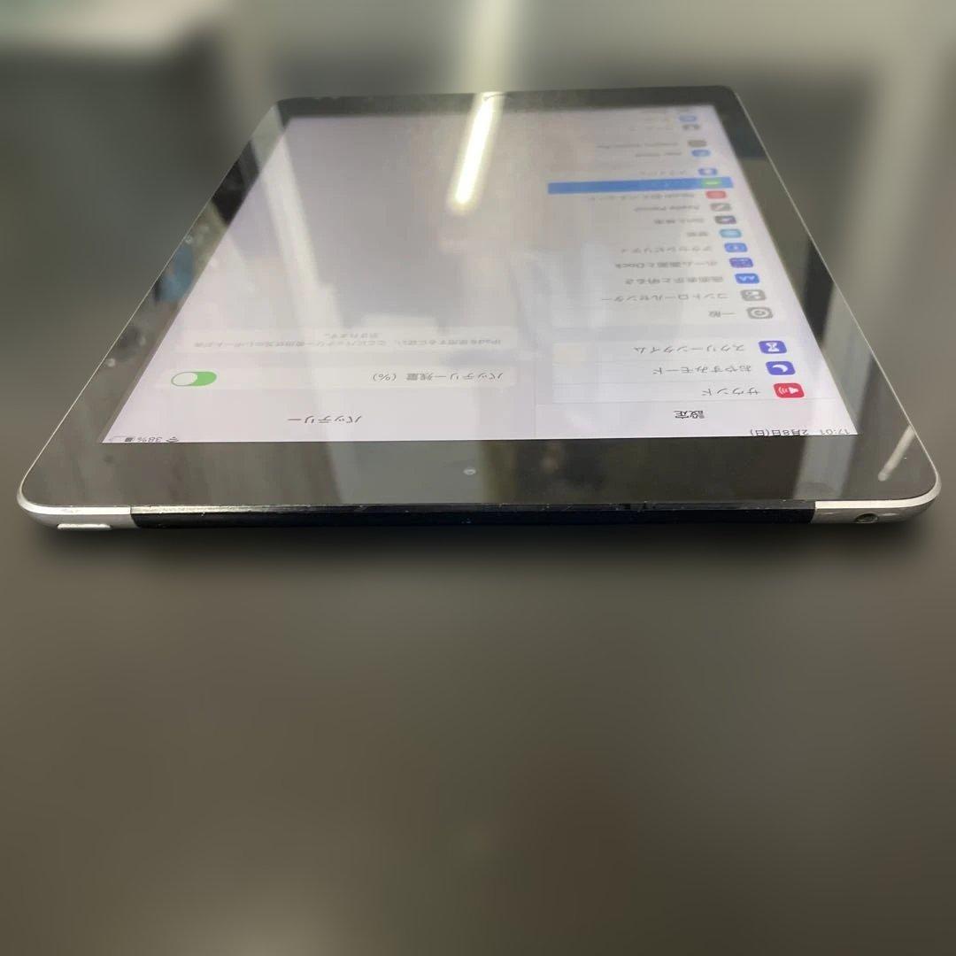 Apple iPad (第6世代) 32GBシルバー　セルラーモデル