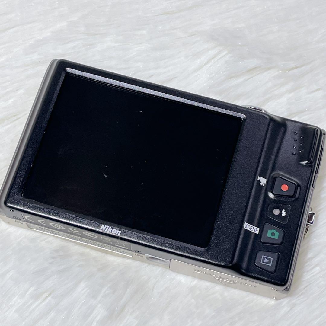 【✨美品✨】Nikon COOLPIX S6100【✨新品バッテリー付き✨】