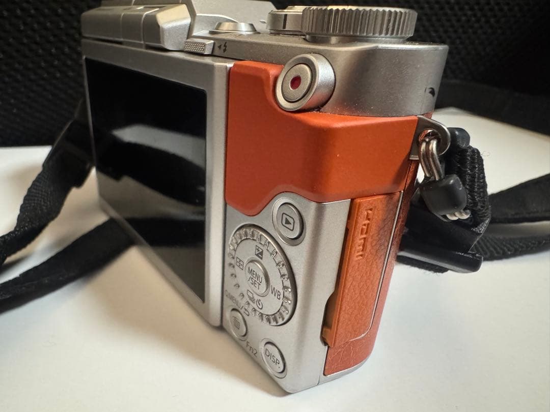 デジタルカメラ Panasonic LUMIX DC-GF10W Panasonic