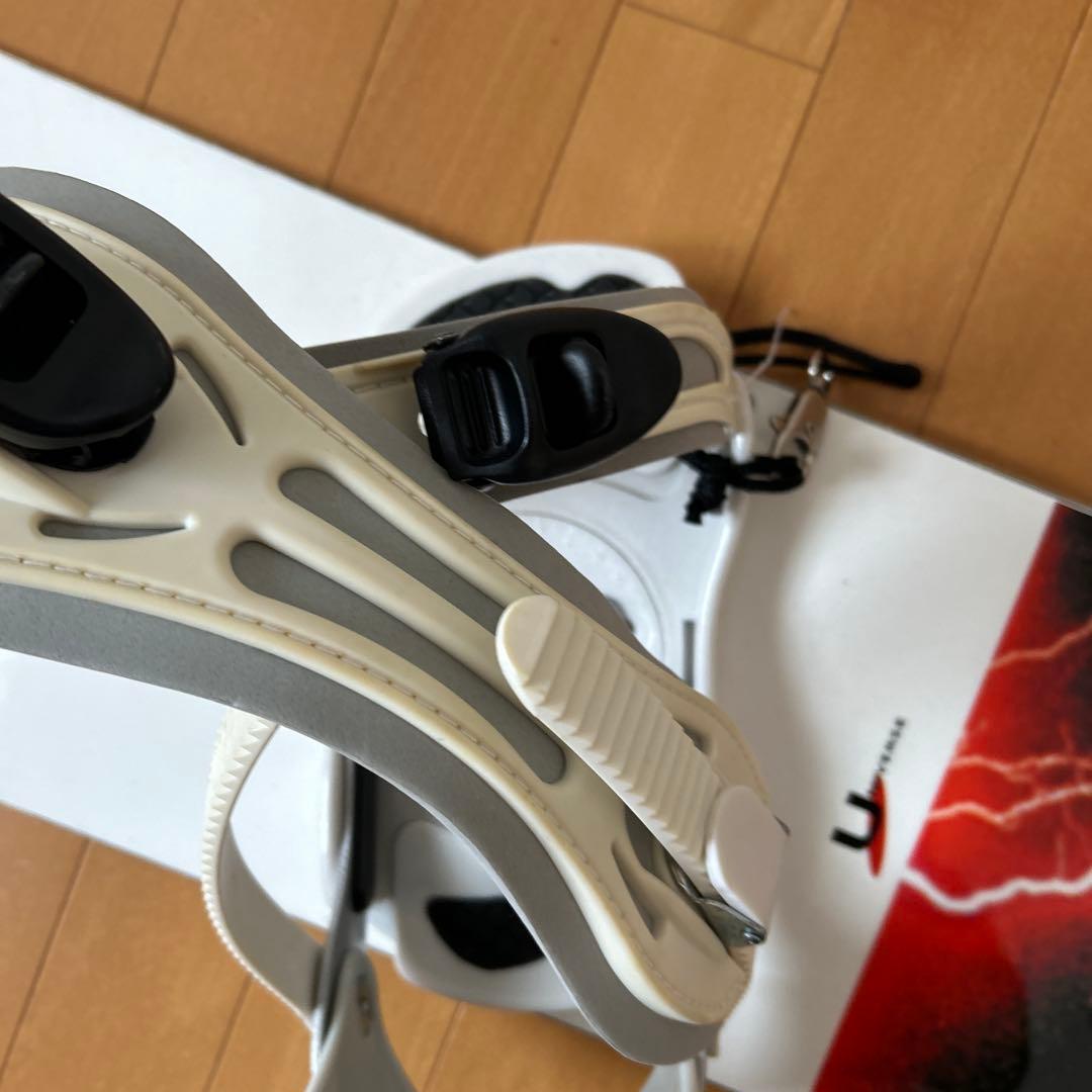 スノーボードビンディング ホワイト/ブラックケース付石原工務店