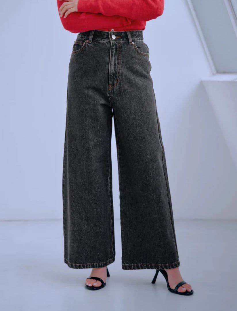 新品同様 COHINA KUROKI DENIM フレアワイド S-short