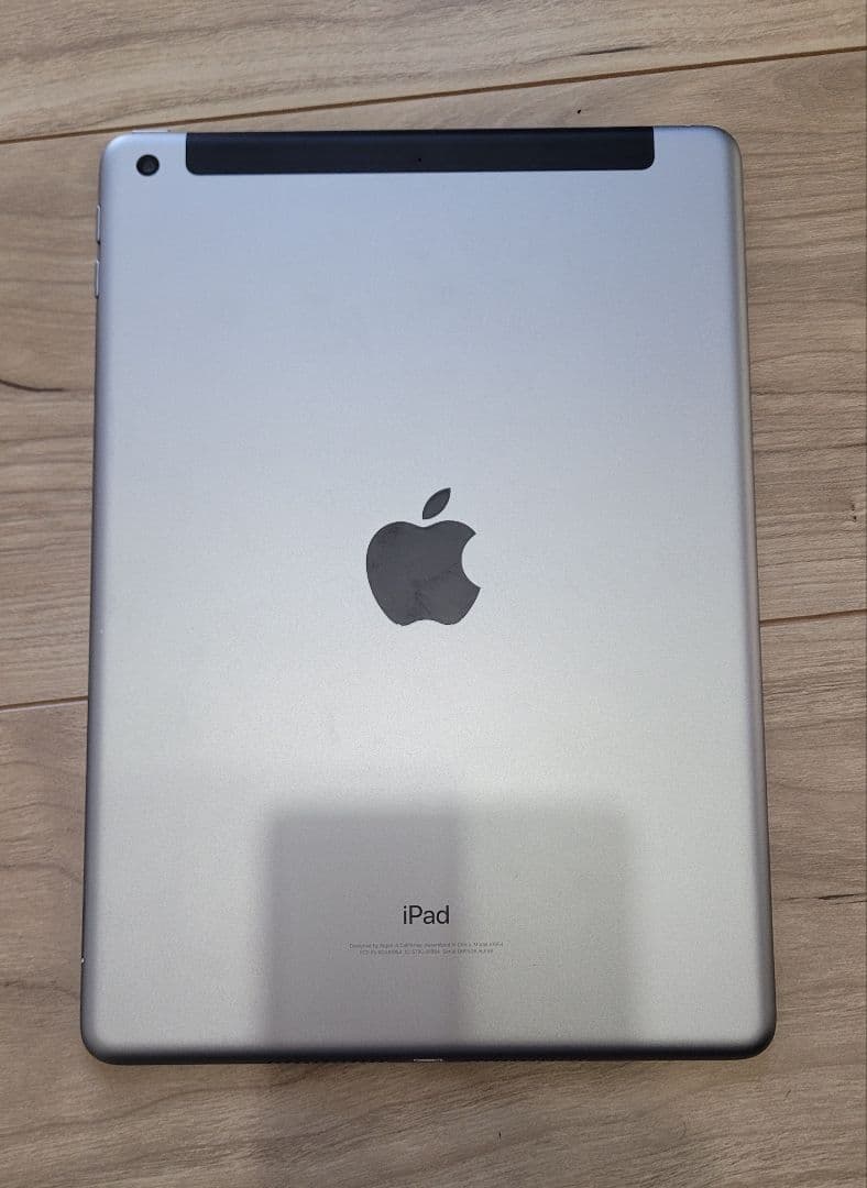 美品 Apple iPad 6世代 32g Wi-Fi+Cellular