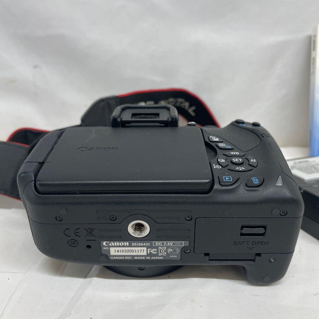 Canon EOS kiss X7i デジタルカメラ　一眼レフ