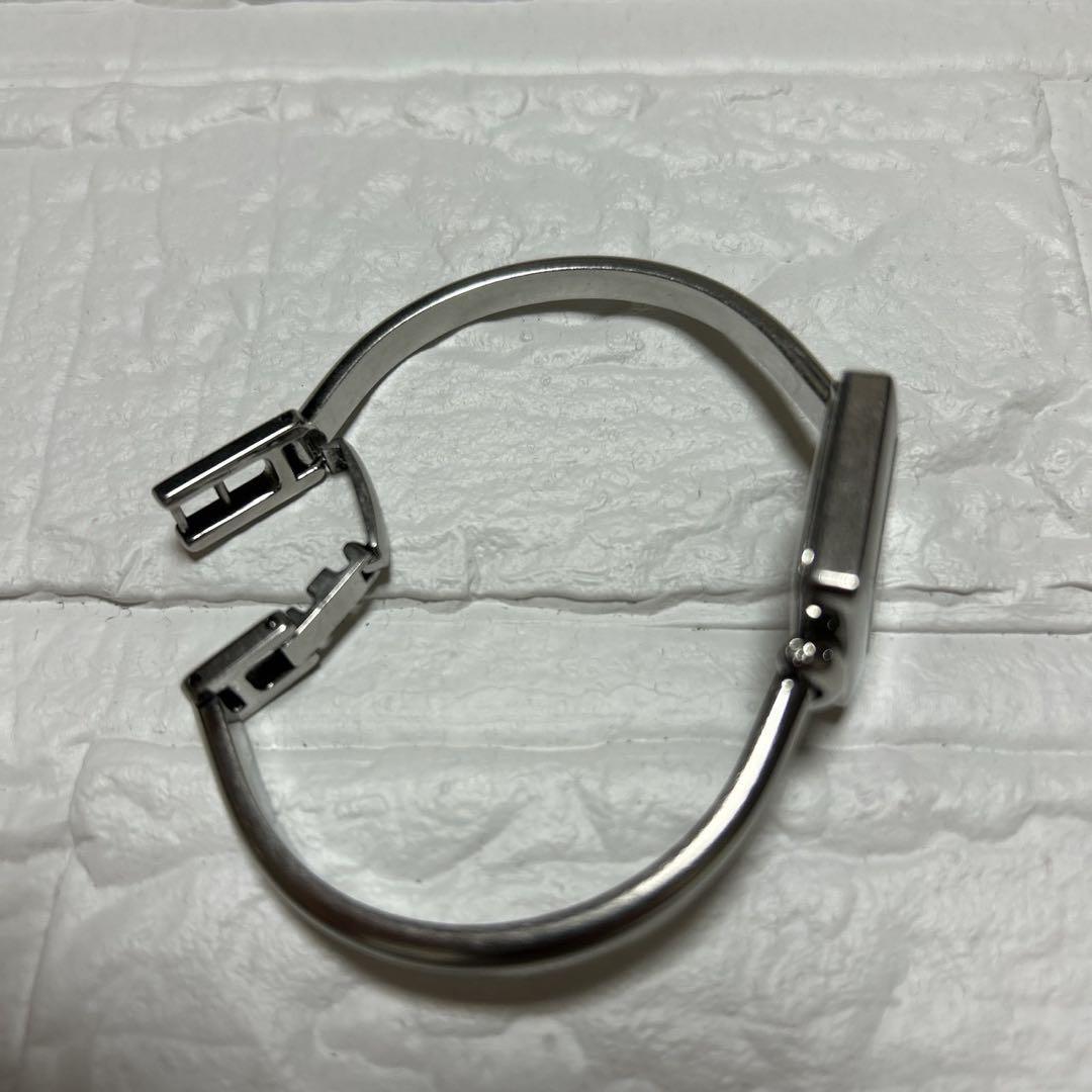 GUCCI 1900L 稼働品 シェル文字盤 レディース腕時計 バングルタイプ